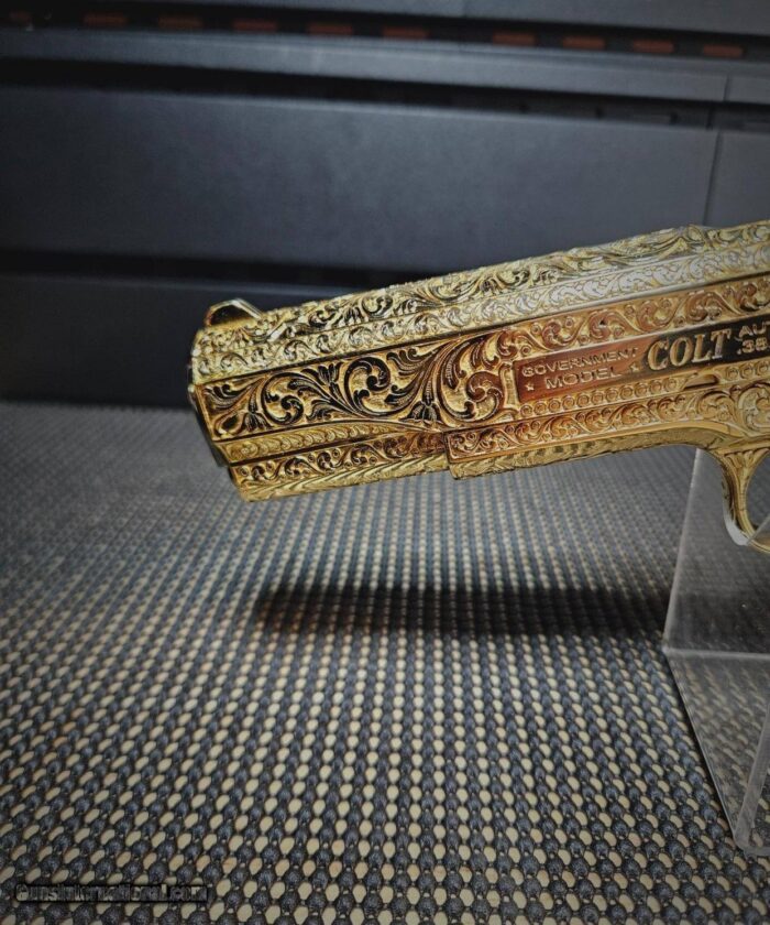 Colt .38 SUPER 1911 FULLY ENGRAVED 24K GOLD/BLACK NICKEL CUSTOM GRIPS - Image 2