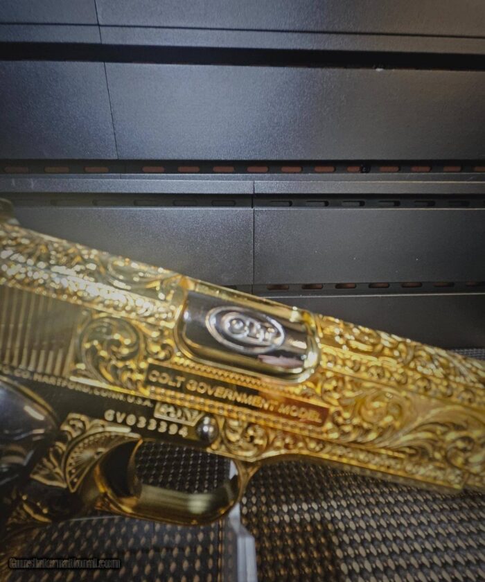 Colt .38 SUPER 1911 FULLY ENGRAVED 24K GOLD/BLACK NICKEL CUSTOM GRIPS - Image 9